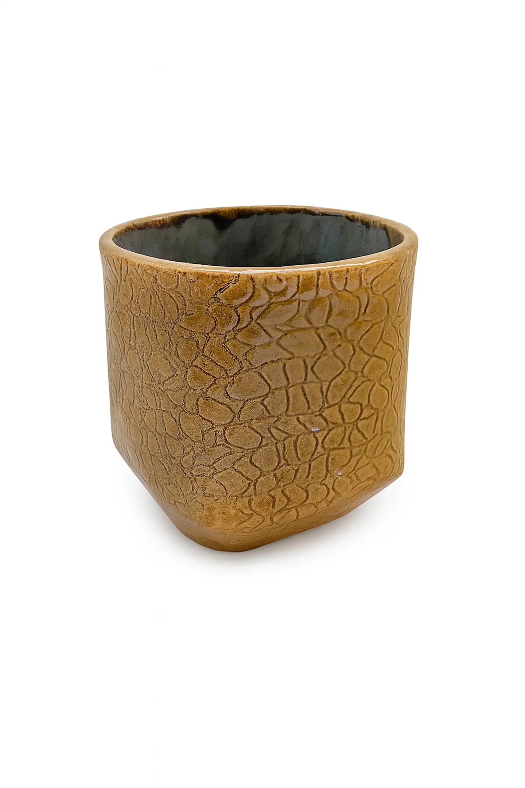 cheiropoiito-keramiko-kaspo-earth-texture-me-anaglyfi-yfi-1-