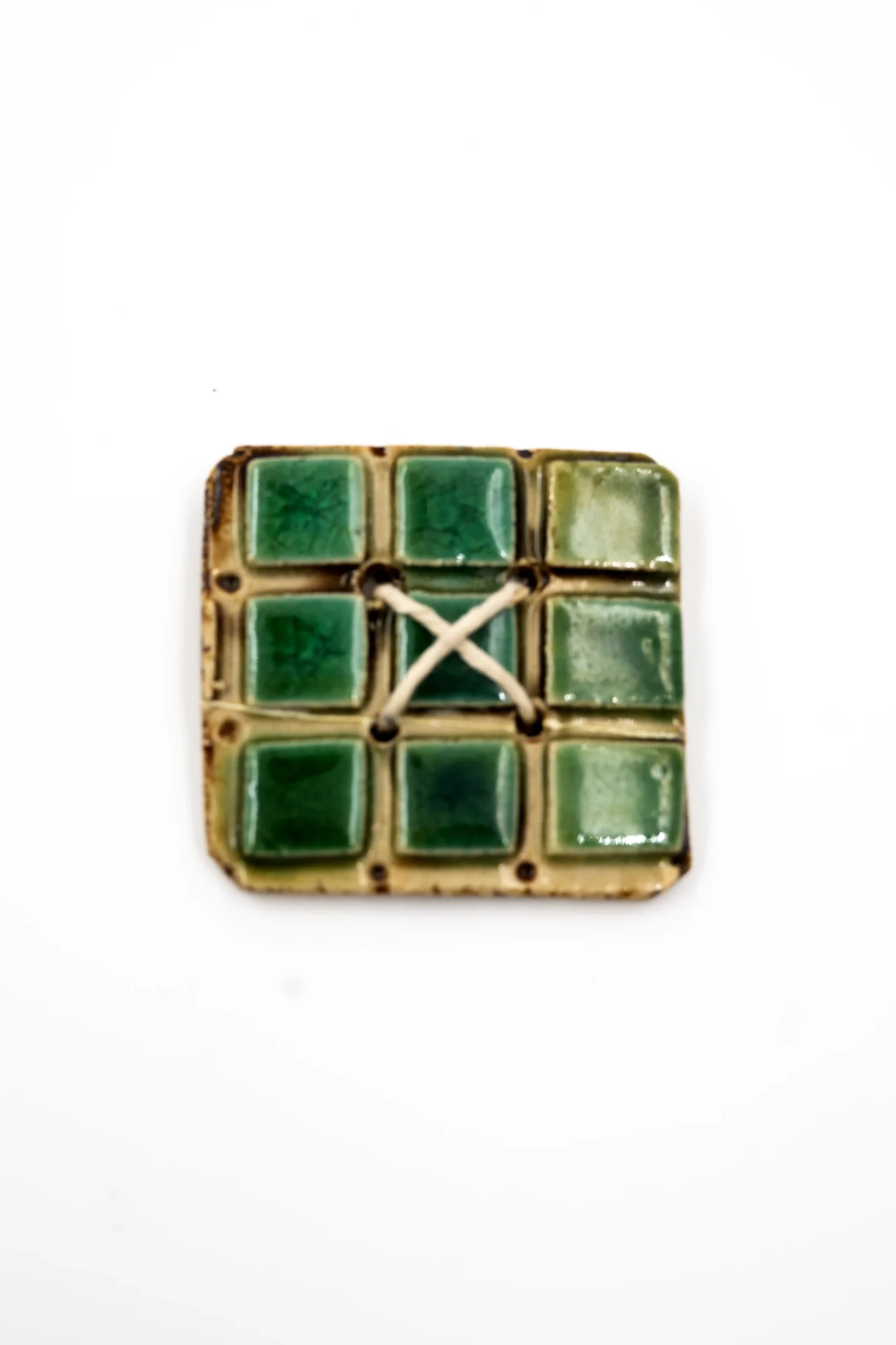 keramiko-diakosmitiko-green-tiles-handmade-minimal-piece-1